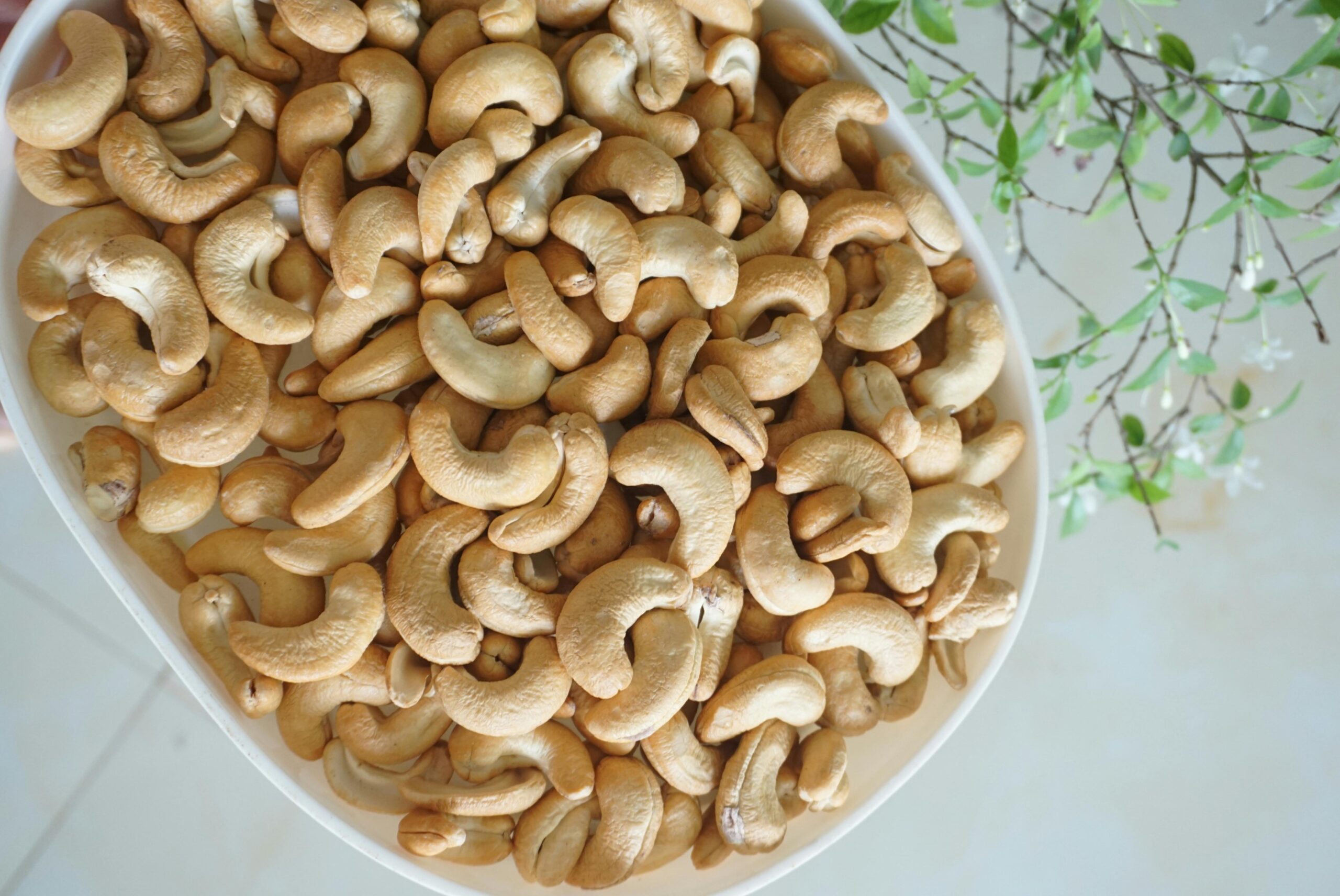 Raw cashew nuts